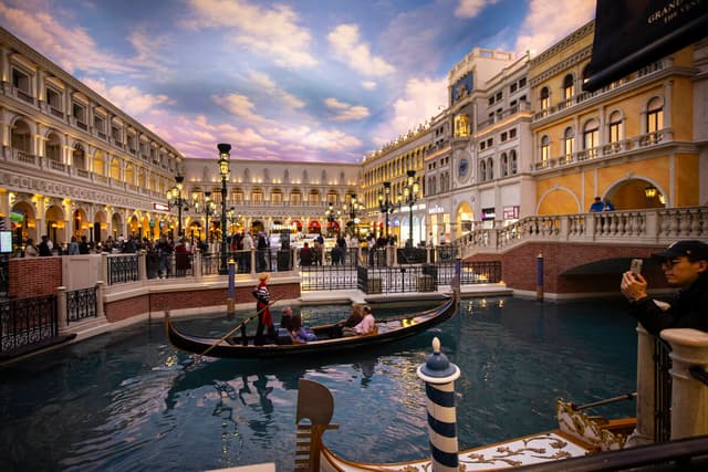 Las Vegas’ Venetian employees receiving up to $750 bonus check this year | Casinos & Gaming | Business